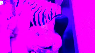 Cool køn med neonlys SkinLovers