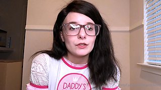 Amateur Brunette Slave Toyed