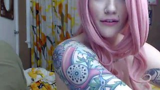 CLOSE UP OF TEENS PARADISE