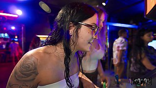 Peter Green's Bold Barcade Adventure with a Passionate Touch