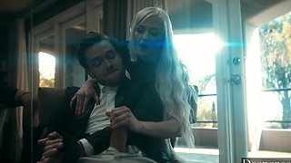 Four young people share an intense sexual experience together.