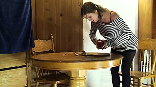MILF gets a facial after DIY vid in the kitchen - Erin