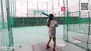 Amatorpiger Med Store Bryster Og Svedige Handjobs I Badet Med Massive Ansigtscumshots Japansk