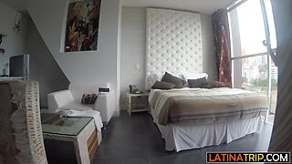 Dirty dancing lessons for Colombian amateur COUGAR at his home