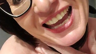 Julie Squirts 9 Seconds Hard Jet