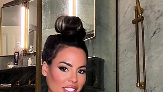 Busty Luna Star Masturbates and Shows All in the Bath