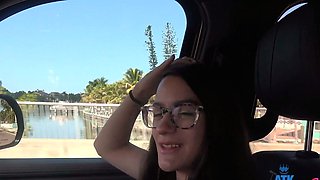Summer Renee's Sarasota Blowjob Adventure - POV Hardcore