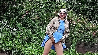 Muslim Woman Gives Head in City Park, Takes off Panties and Pees,shows Her Pussy.
