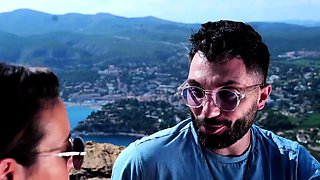 JacquieEtMichelTV –Irina, in turn benefits from a special