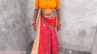 Desi village beautiful Bhabhi first time by Brother-in-law outdoor sex enjoy in Hindi
