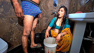 Mami Bhanja Affair- Woww! Mota Loda, Teri Mami Aaj Chudna Chahti H, Desi Indian Slut Sex in Bathroom by Her Bhanja