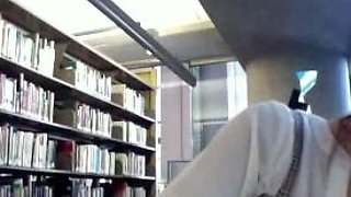 Amateur webcam girl masturbate big dildo