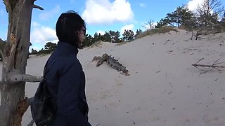Amateur MILF Wanilianna Pissing in Stockings Outdoor Fetish Game on Dune