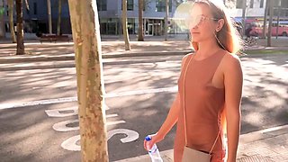 Amateur wild chick solo masturbation