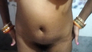 Desi bhabhi enjoying before bath