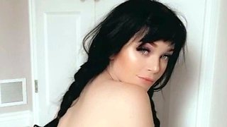 Cute amateur webcam teen girl toying pussy on webcam