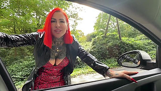 Kinky Roadside Hookup! Boot-wearing Bitch Fucks Bareback.
