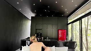 Izzy Swallows - Fuck Me In The Glass House