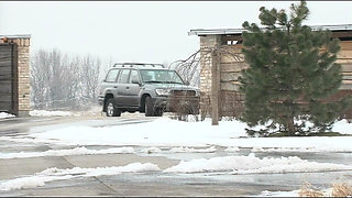 Threesome with Two Horny Anal Sluts, Deep in the Throat