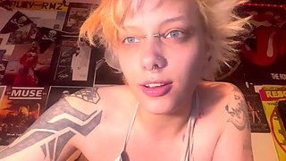 Goth Girl No Makeup Mouth Tour! Tongue Teeth