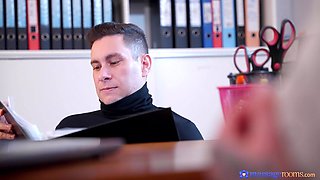 Kaira Kampen Boss Office Fantasy