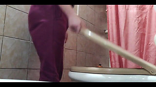 Pee at Night. I Was About to Go to Sleep and I Stopped by the Bathroom