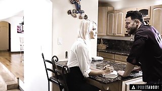 Lissome Seth Gamble and Kenna James's pussy eating clip