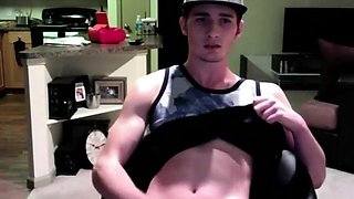 Twink Jerks Off on Webcam in His Apartment