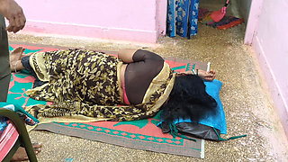 Aunty is touched here and there when she is alone at home, pussy licking with tongue