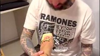 free-for-all Cuckold gets her brilliant soles done by tatted dude's ginormous bone - BIA MATTOS