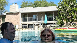 BBW Couple Love to Kissing the Pool!