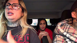 The Brazilian gas station attendant accepted to be a porn actress and showed her breasts in the moving car
