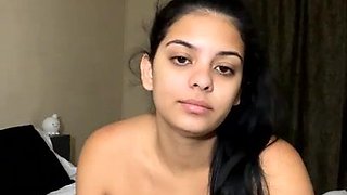 How Desi Big Boobs Solo Striptease on Webcam - 19yo Indian Desi Teen