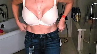 Leann amateur beautiful brunette with big boobs