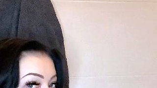 Beautiful Amateur cute teen babe toying pussy