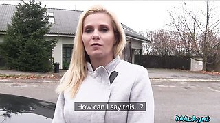 Minx's ass spreading porn