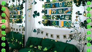 Amateur Webcam Teen Masturbates And Teases