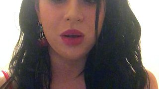 Brunette Couch Webcam Solo Fun Masturbating