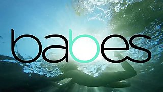 Beauties - Jessa Blue’s nude legs seduce Damon Dice into hot kitchen sex before breakfast