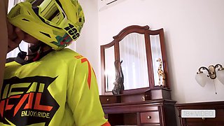 HOT SEX WITH HORNY TEEN IN MOTORCYCLE