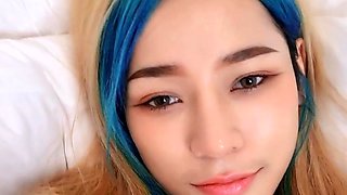 CLOSE UP OF TEENS PARADISE