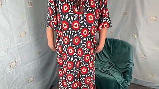 Mrs Mature Feet Stripping Down to Her Big White Granny Pants 424