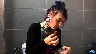 First time i tried suction clit toy