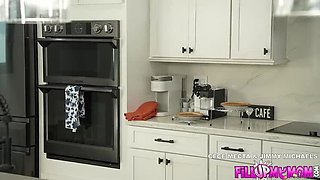 BTS: Valentina Violet's Big Tits & Big Ass StepMom Fuck Hard in Doggy Style Creampie