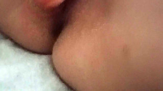 Fucking my pussy and big clit