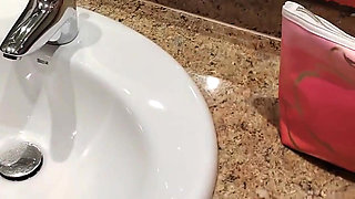 Watch for My Teen Stepsister at the Hotel Room. They Caught Me and Give Me a Handjob in the Shower