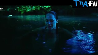 Fiona Dourif Ass, Cupcakes Episode in The Shuroo Process