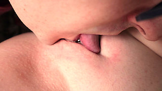 The tongue brings the clitoris to orgasm several times in a close-up