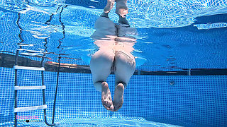Skinny American Kat Outdoor Pool Voyeur: Underwater Striptease & Nude Swimming in 4K
