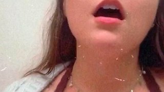 Big boob brunette masturbates on webcam